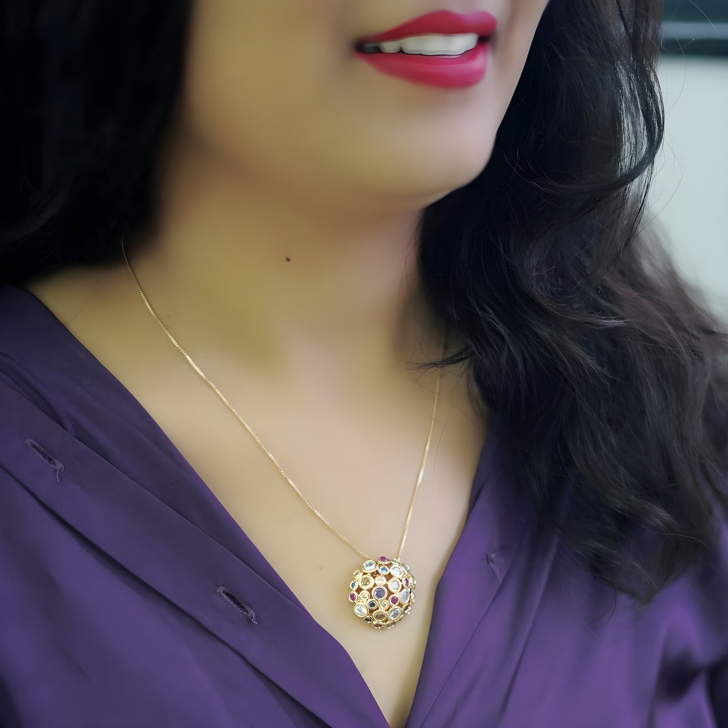 Vibrant Round Stone Chain Pendant