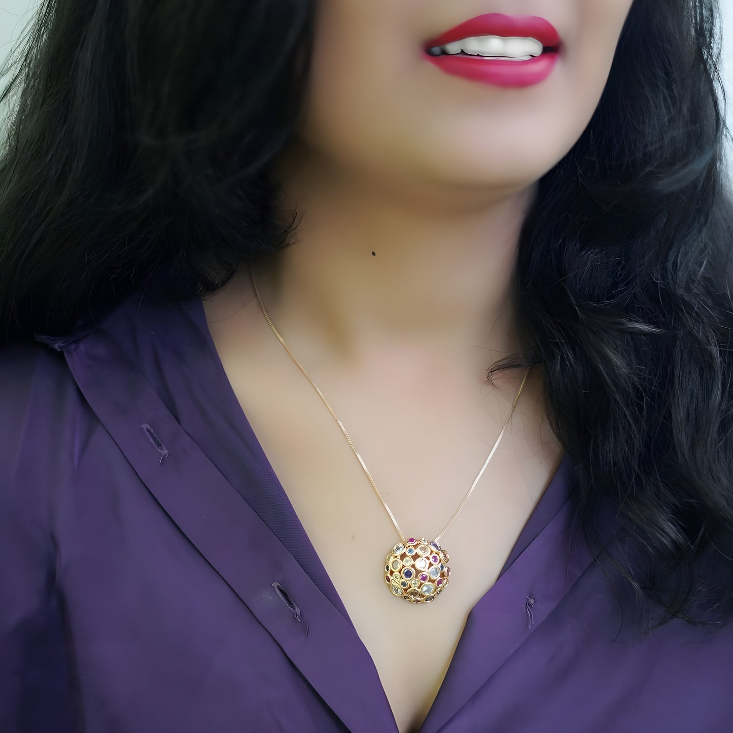 Vibrant Round Stone Chain Pendant