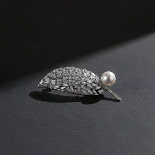Leaf Brooch in Silver Plating